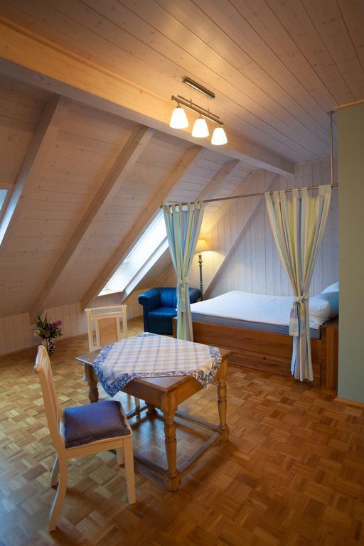 Gaestehaus Craintaler Muehle B&B Креглінген Номер фото