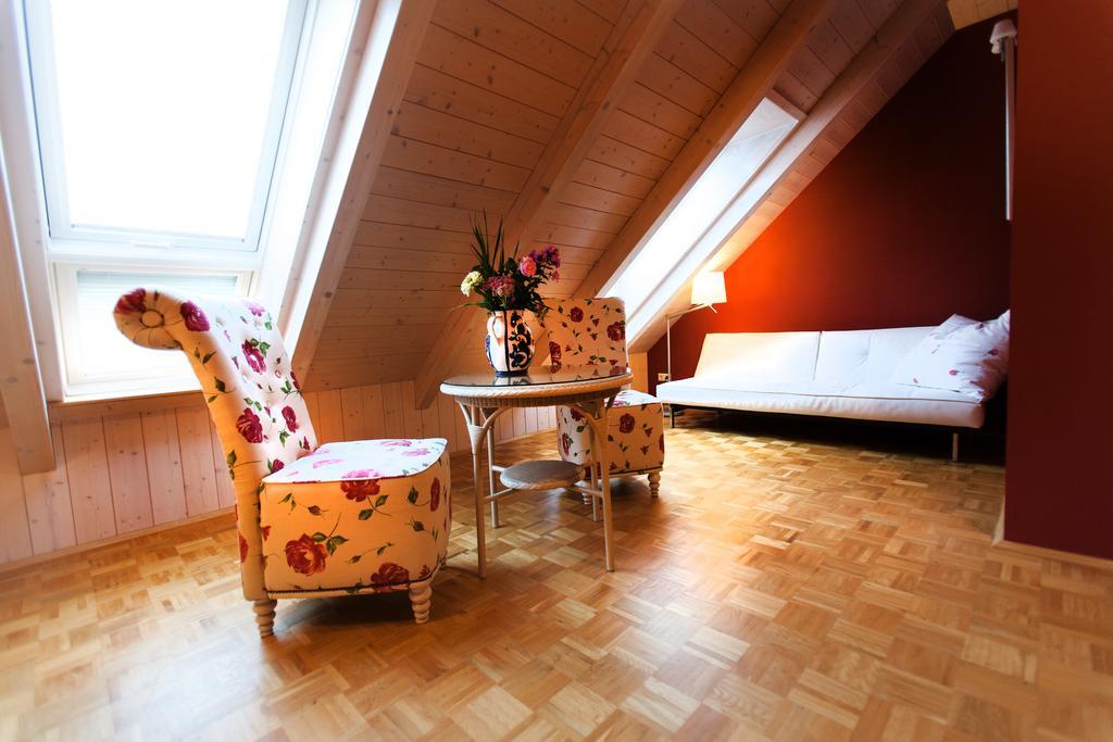Gaestehaus Craintaler Muehle B&B Креглінген Номер фото